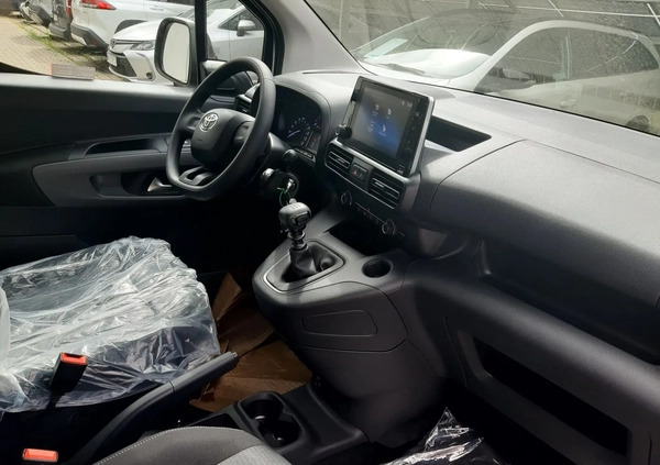 Toyota Proace City Verso cena 129900 przebieg: 5, rok produkcji 2023 z Niepołomice małe 121